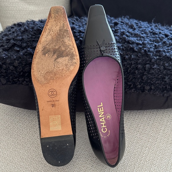 Chanel Black Leather Flats - Picture 5 of 6